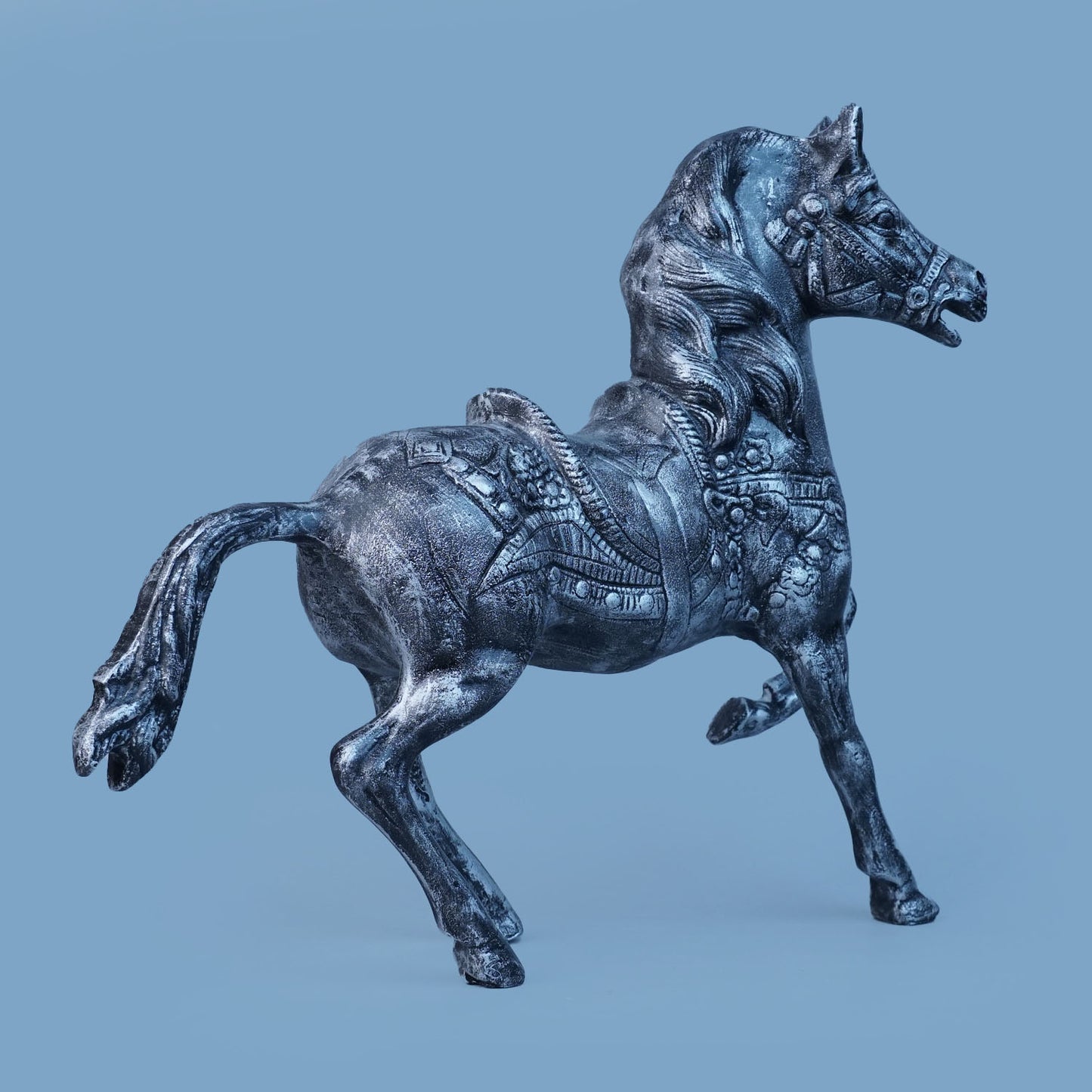 Royal Heritage Warhorse - Antique Silver Collection