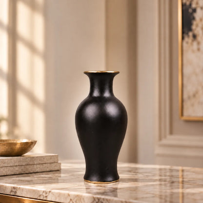 Royal Minimalist Vase - Black & Gold Collection