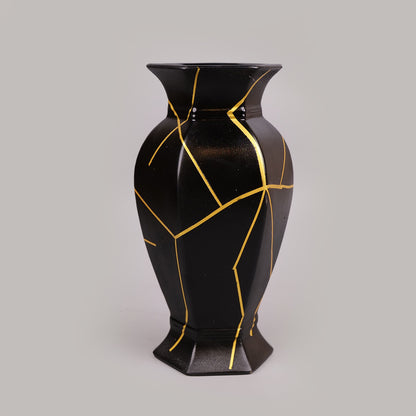 Royal Kintsugi-Style Vase - Black & Gold Collection