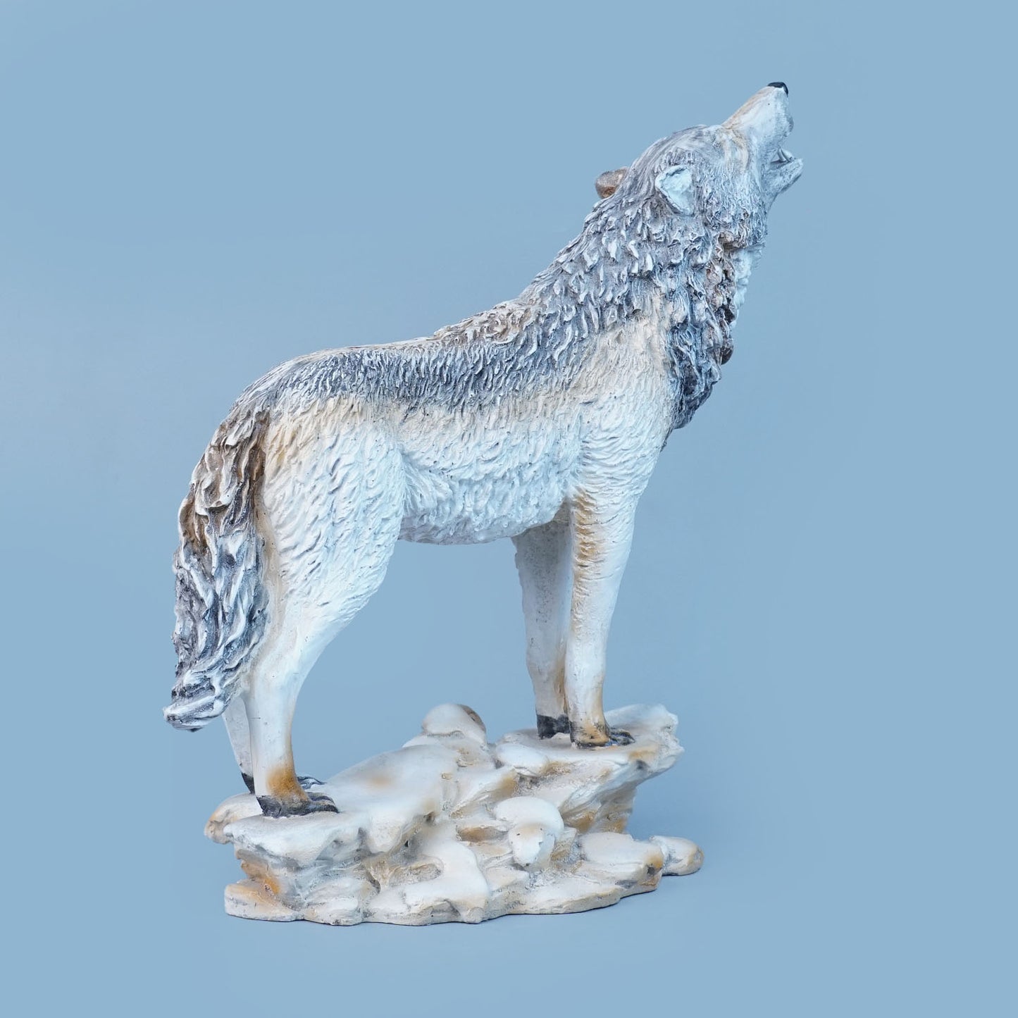 Royal Howling Wolf - Tundra Frost Collection