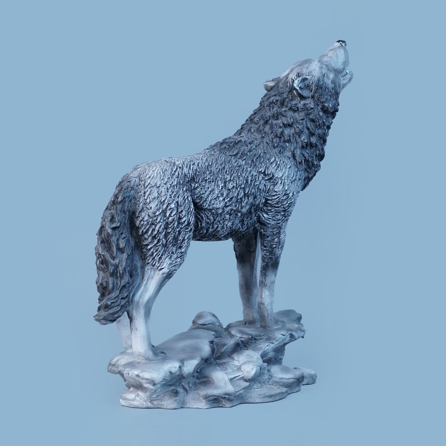 Royal Howling Wolf - Glacial Silver Collection