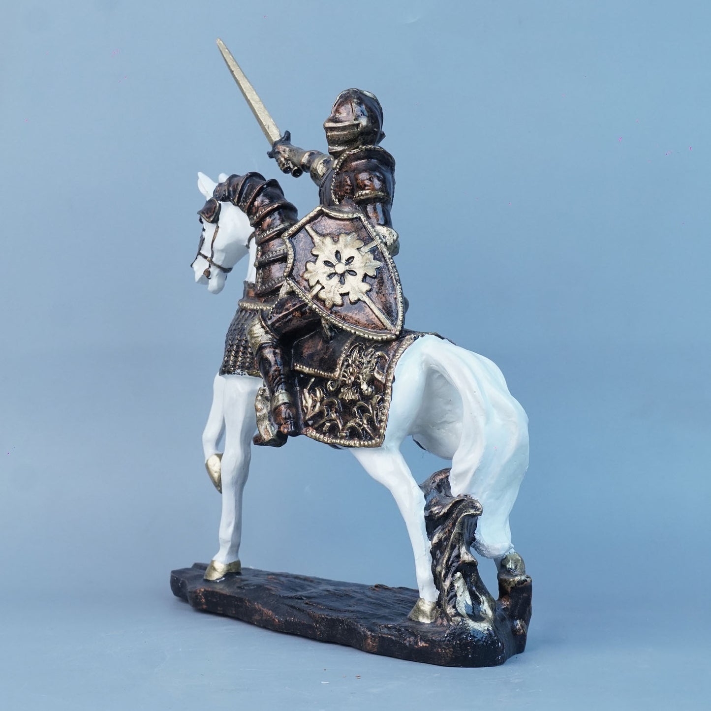 Royal Cavalier - Guardian of the Realm
