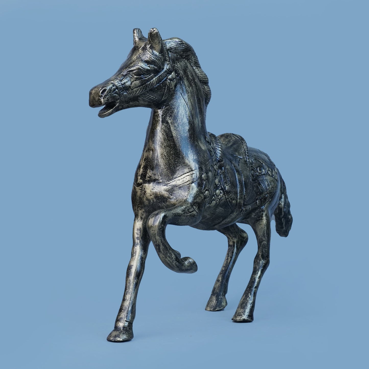 Royal Heritage Warhorse - Antique Brass Collection
