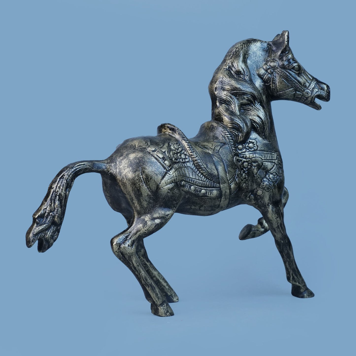Royal Heritage Warhorse - Antique Brass Collection