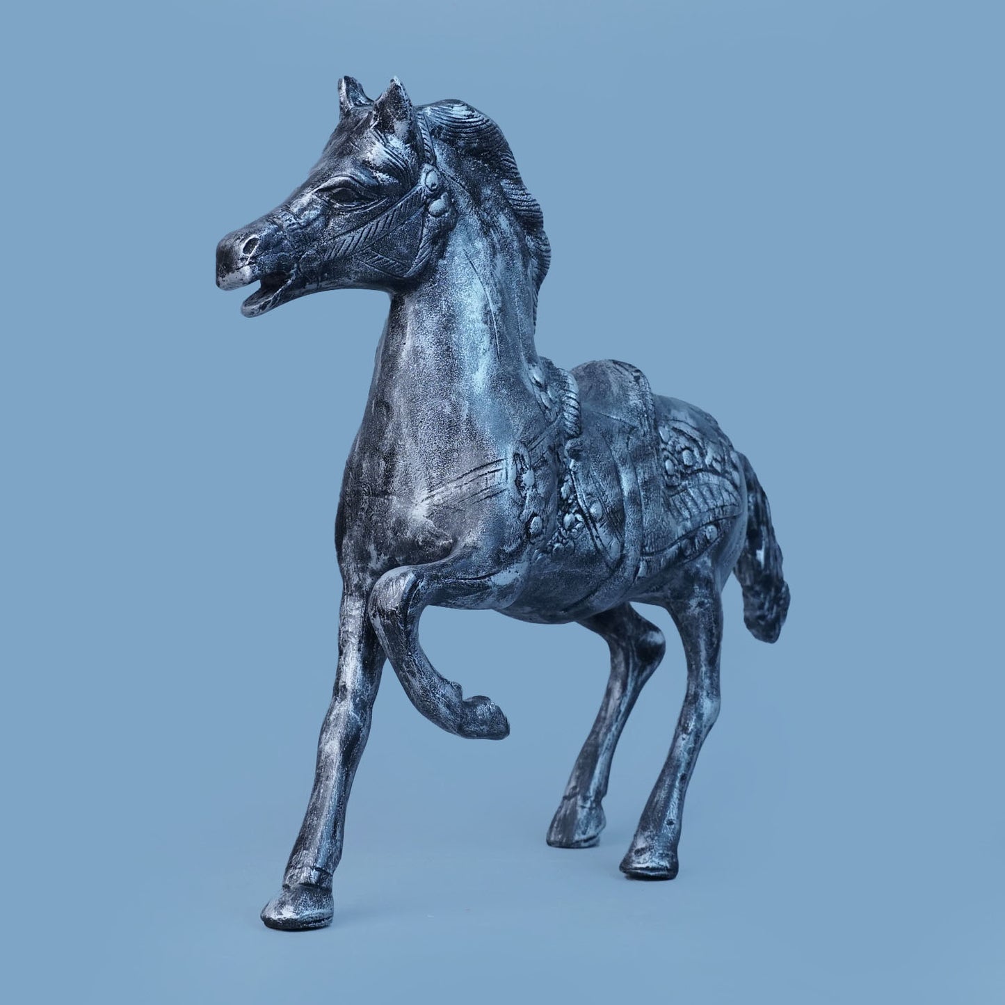 Royal Heritage Warhorse - Antique Silver Collection