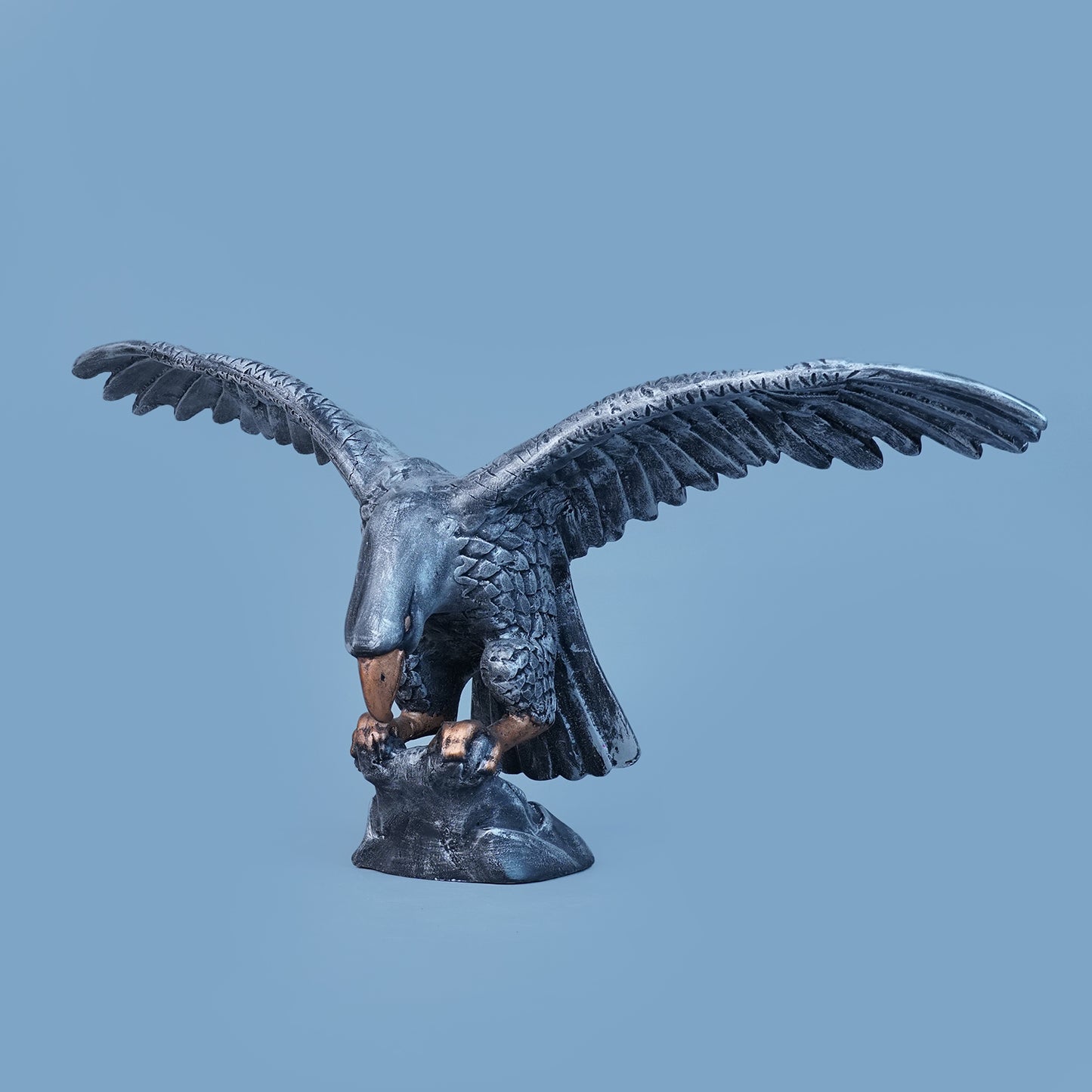 Royal Eagle - Antique Silver Collection