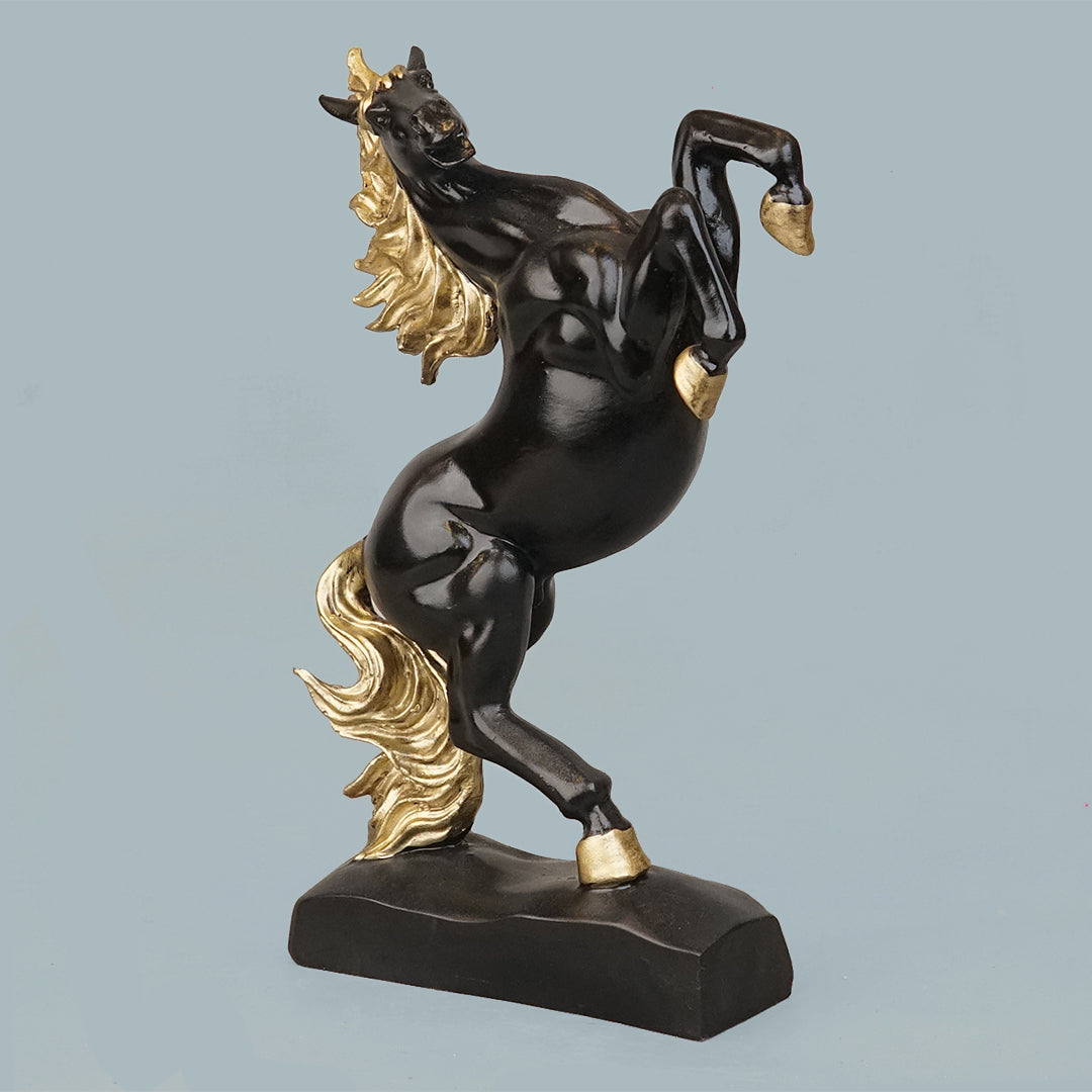 Royal Rearing Horse - Onyx Black
