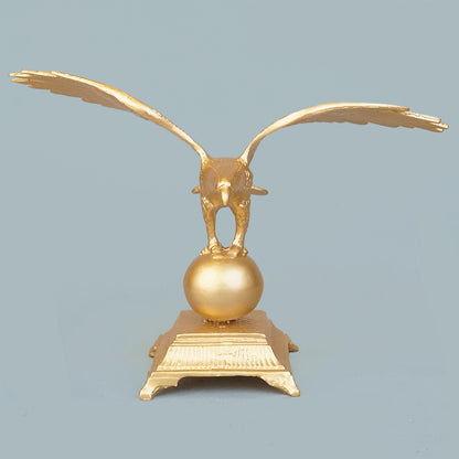 Royal Golden Eagle - Victory Pose