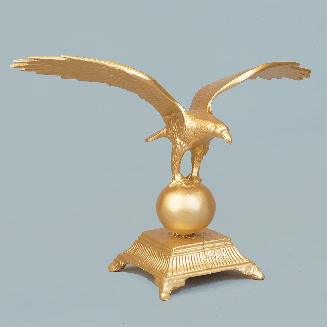 Royal Golden Eagle - Victory Pose