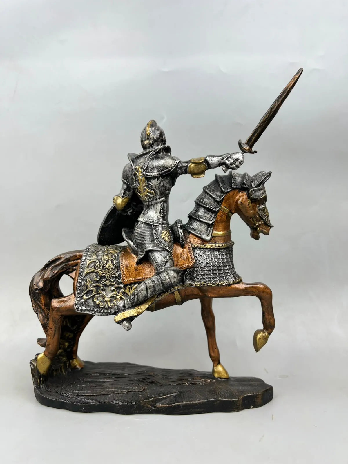 Royal Armored Knight on Horseback - Medieval Heritage Collection